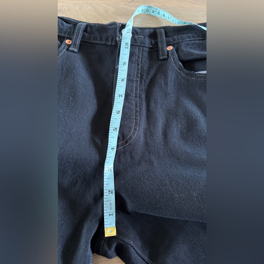 Levi’s women’s wedgie black distressed denim size 31 - Picture 8 of 10